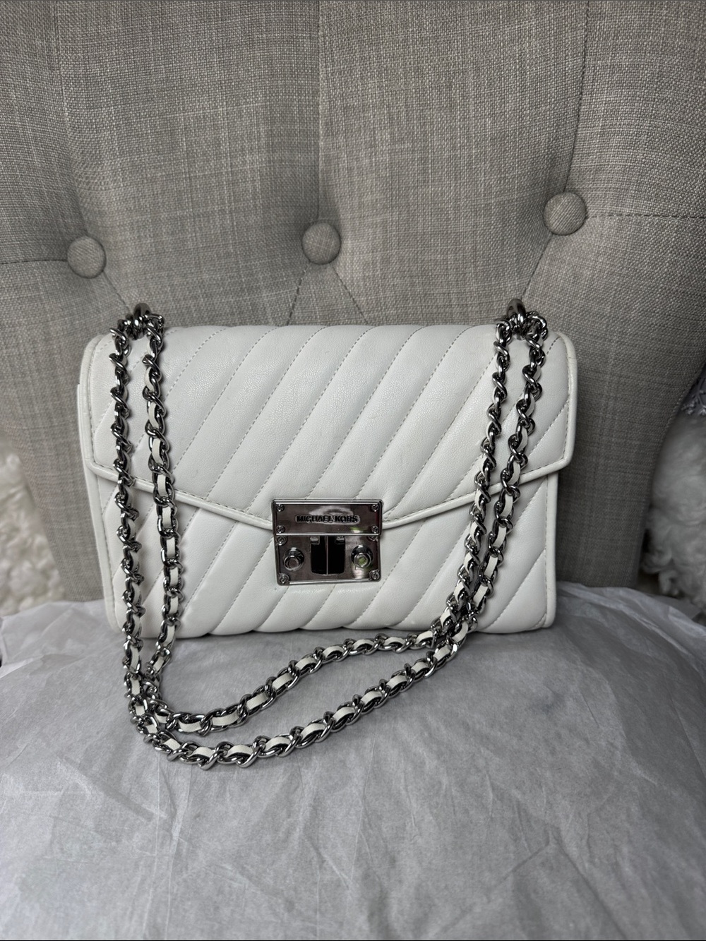 Michael Kors White Quilted Chain Shoulder Bag with Silver Hardware